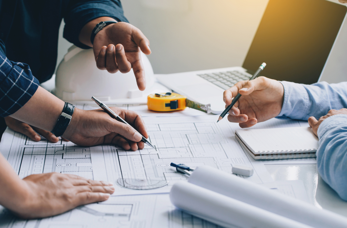 Visual comparison of Dynamics 365 Business Central and Finance & Operations, highlighting differences in features, scalability, and business suitability.
